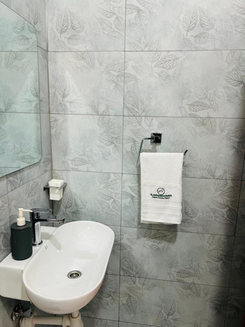 Alsander Homes Raspberry Kampala Extérieur photo